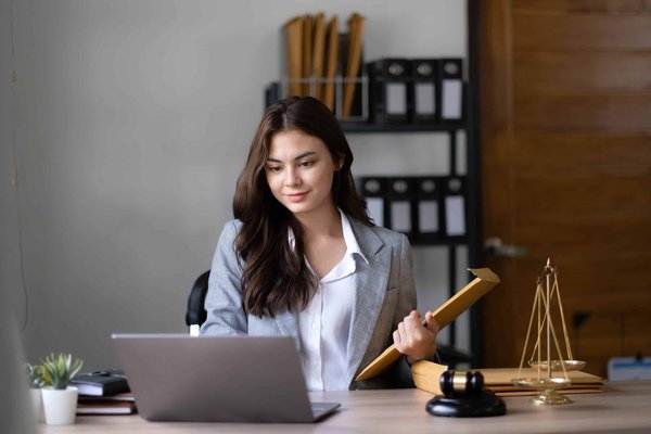 What is the impact of ai on legal services and law firms?